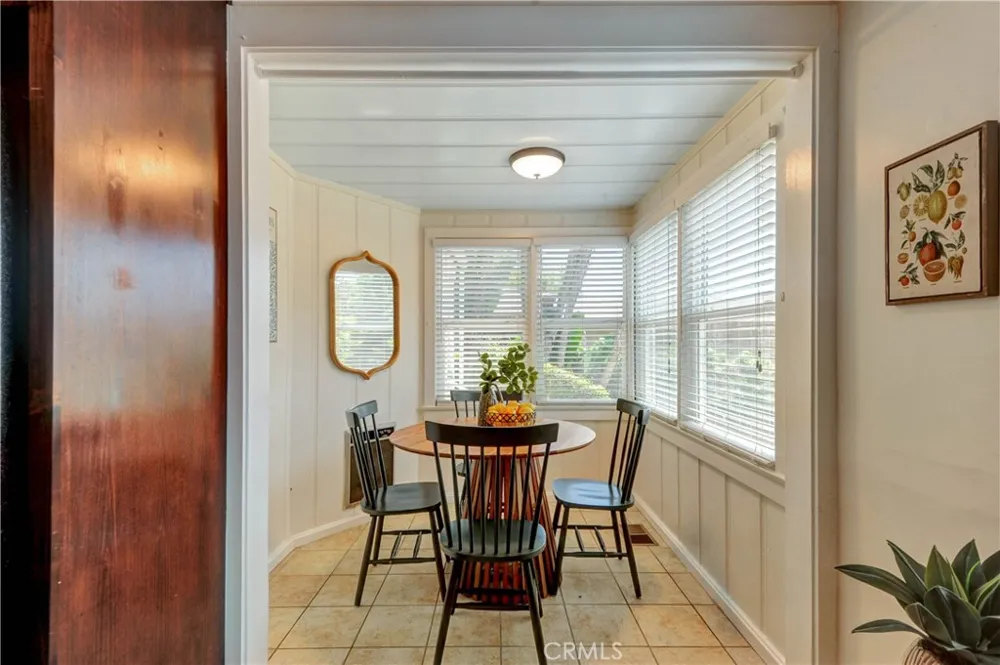 703 Manzanita Sierra Madre, CA 91024