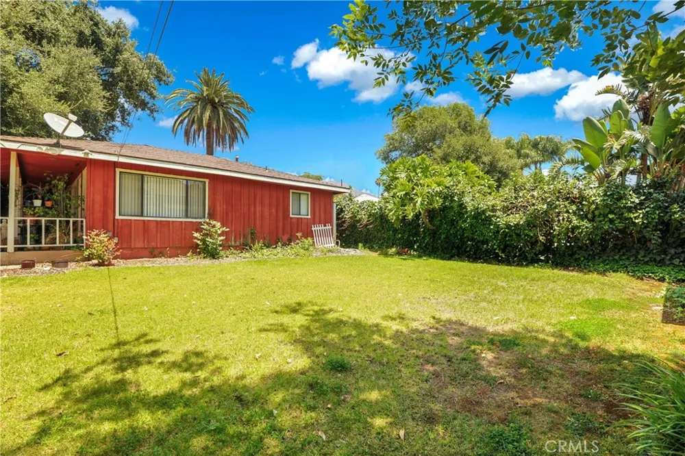 703 Manzanita Sierra Madre, CA 91024