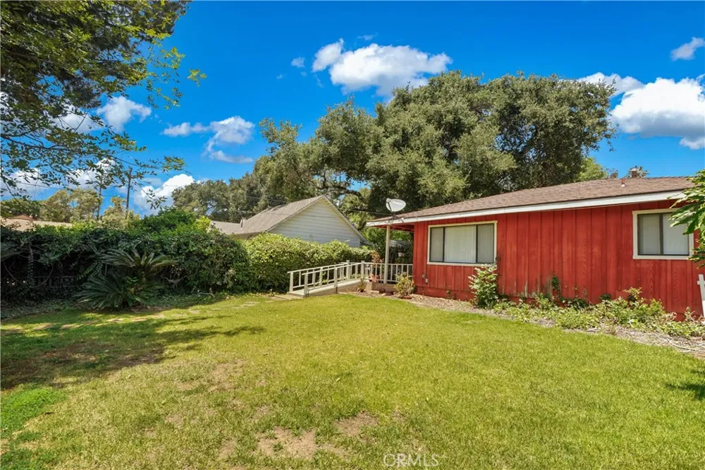 703 Manzanita Sierra Madre, CA 91024