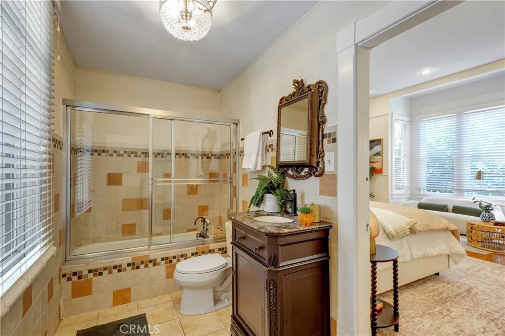 703 Manzanita Sierra Madre, CA 91024