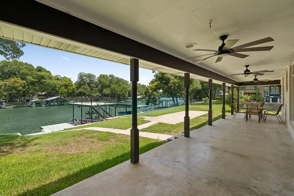 611 Lake Placid Drive Seguin, TX 78155