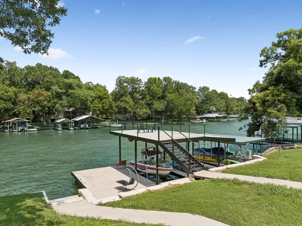 611 Lake Placid Drive Seguin, TX 78155