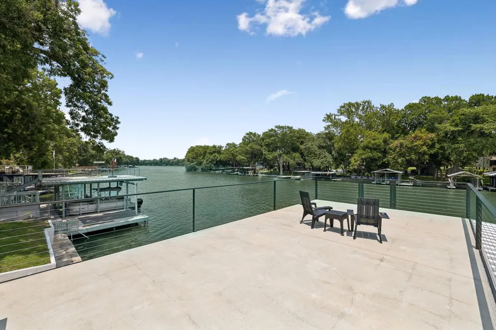 611 Lake Placid Drive Seguin, TX 78155