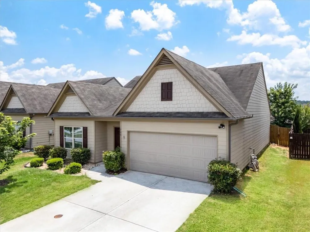 703 Independence Avenue Pendergrass, GA 30567