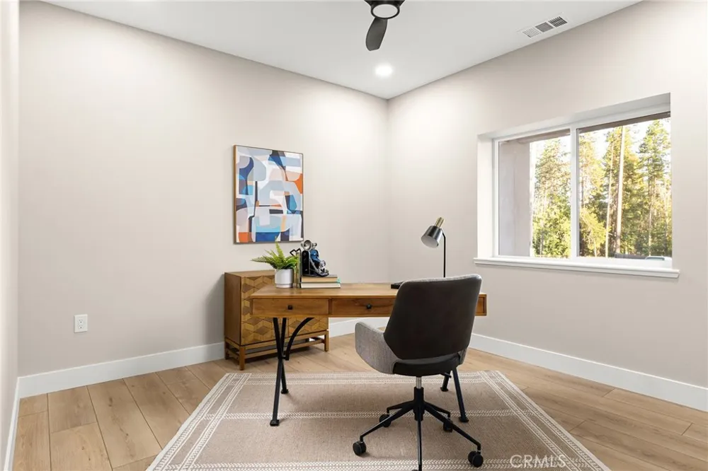 1351 Orput Paradise, CA 95969