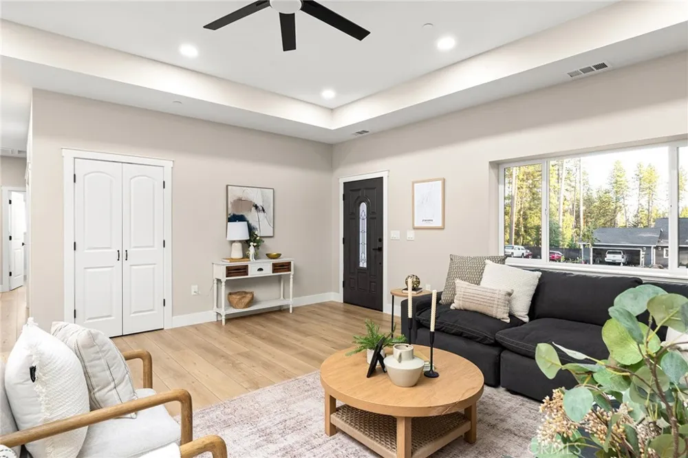 1351 Orput Paradise, CA 95969
