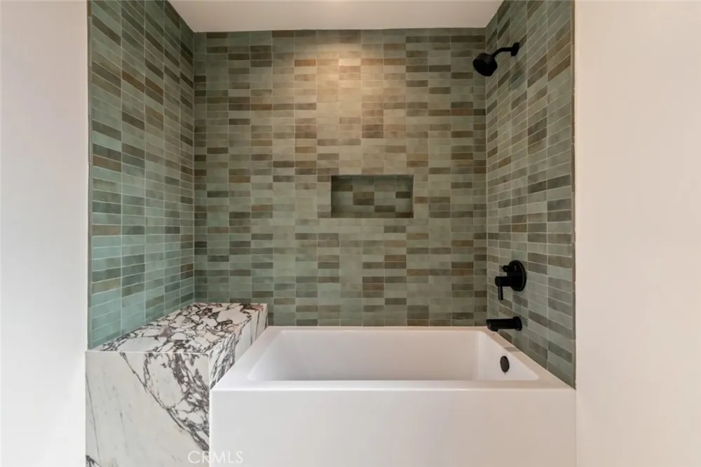 8960 Oak Park Avenue Sherwood Forest, CA 91325