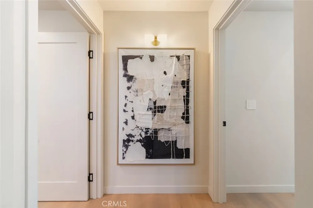 8960 Oak Park Avenue Sherwood Forest, CA 91325