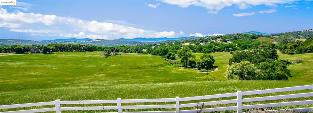 9325 Fraguero Sonora, CA 95370