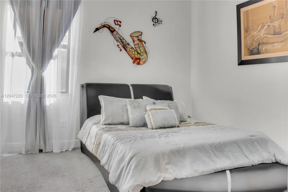 15750 Longboat Key Dr Westlake, FL 33470