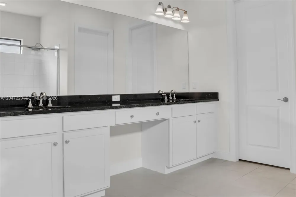 15750 Longboat Key Dr Westlake, FL 33470