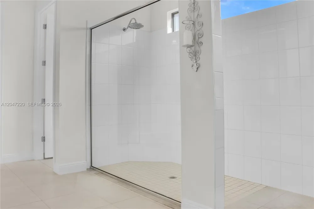 15750 Longboat Key Dr Westlake, FL 33470