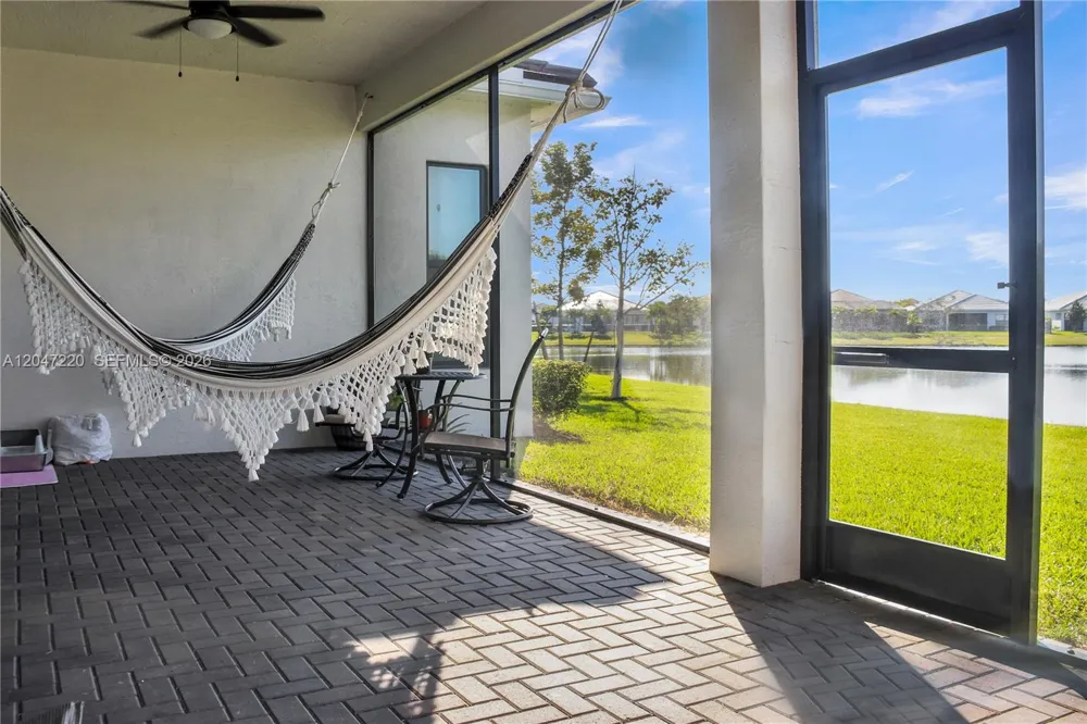 15750 Longboat Key Dr Westlake, FL 33470
