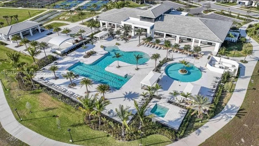 15750 Longboat Key Dr Westlake, FL 33470