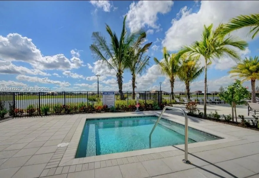 15750 Longboat Key Dr Westlake, FL 33470