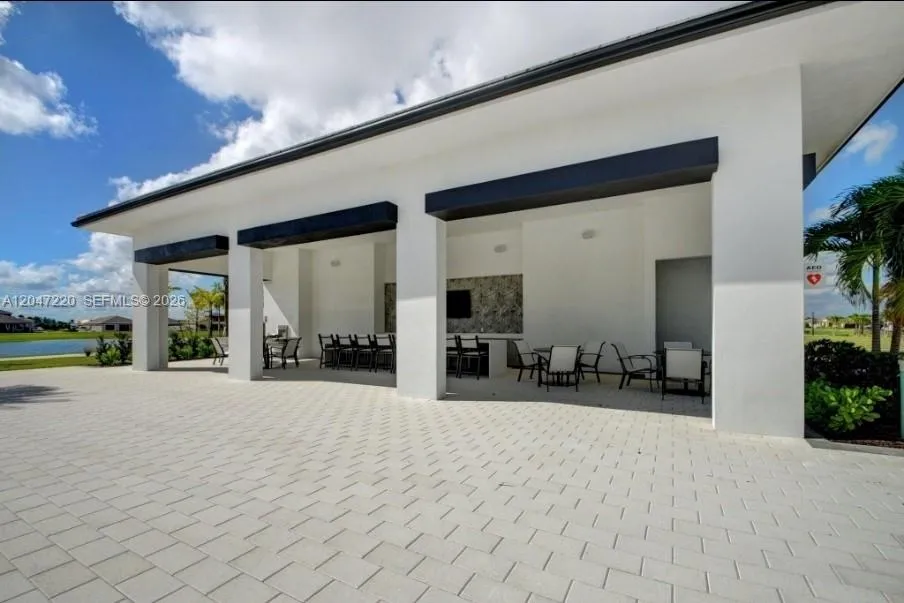 15750 Longboat Key Dr Westlake, FL 33470