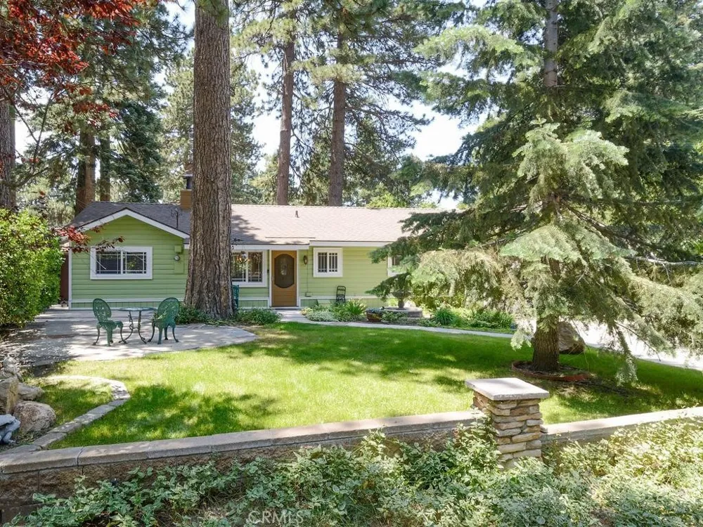 31671 Luring Pines Drive Running Springs, CA 92382