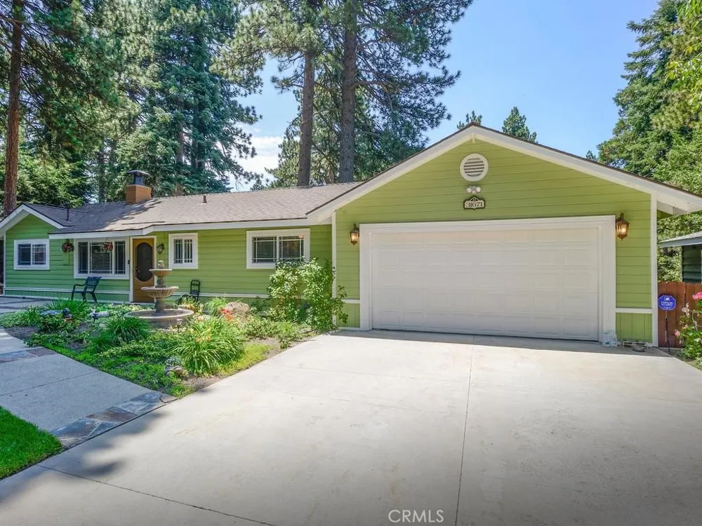 31671 Luring Pines Drive Running Springs, CA 92382