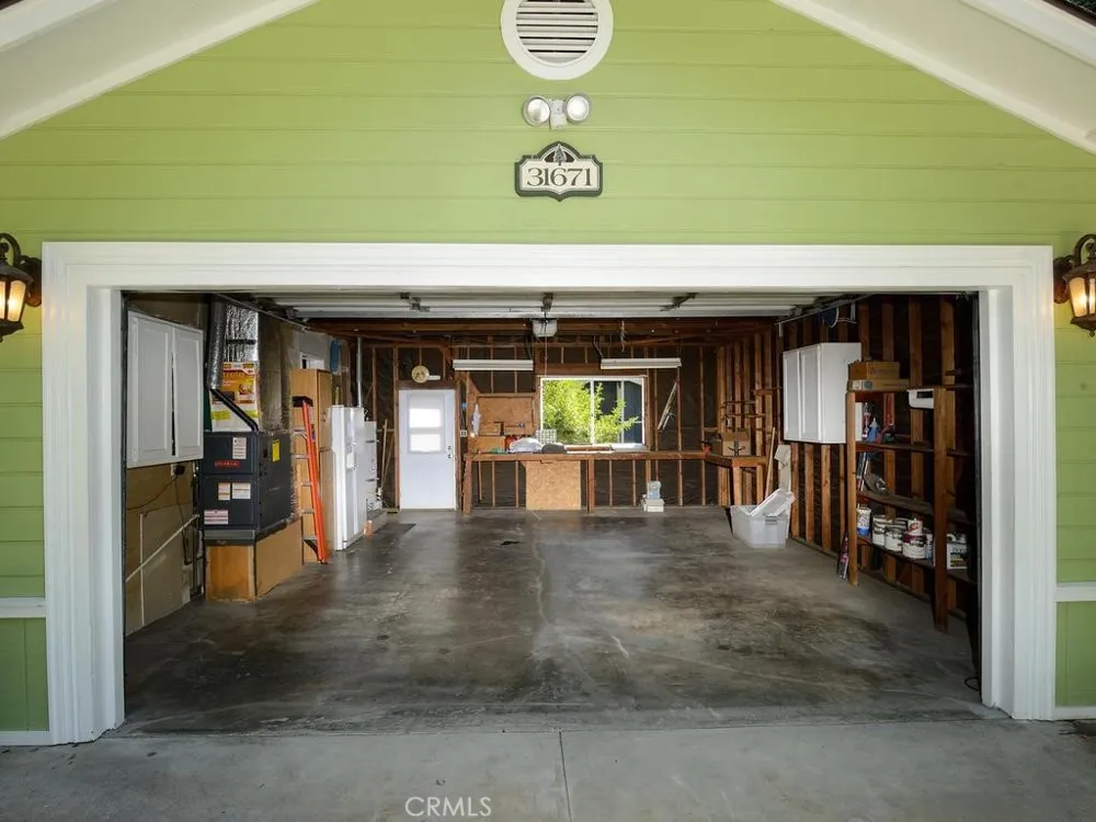 31671 Luring Pines Drive Running Springs, CA 92382