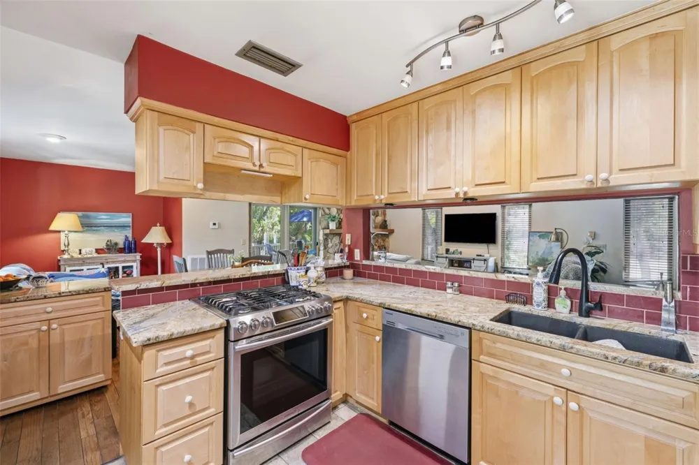 13150 72ND TERRACE Seminole, FL 33776