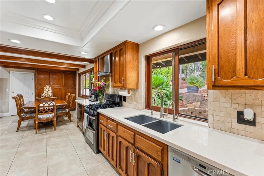 1916 Tumin Road La Habra Heights, CA 90631