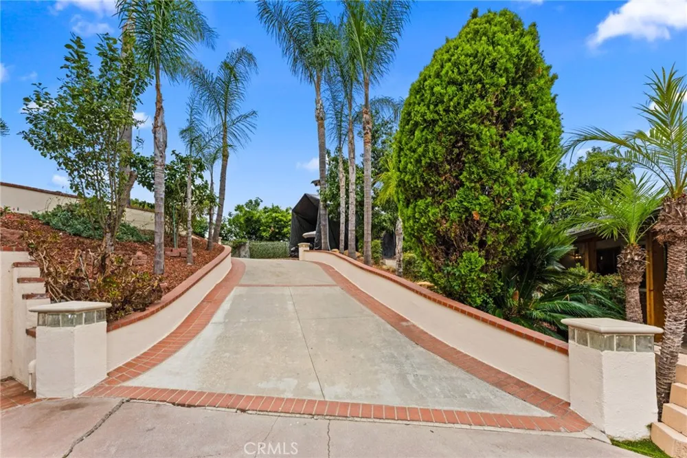 1916 Tumin Road La Habra Heights, CA 90631