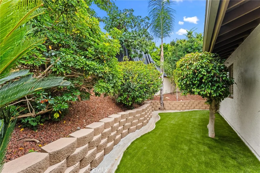 1916 Tumin Road La Habra Heights, CA 90631