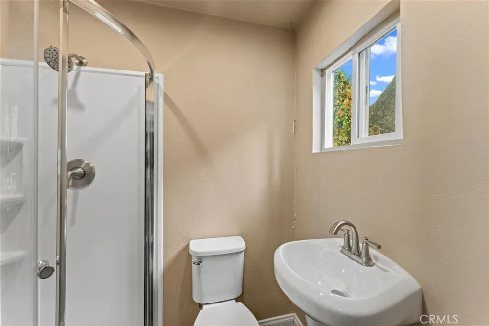 1916 Tumin Road La Habra Heights, CA 90631