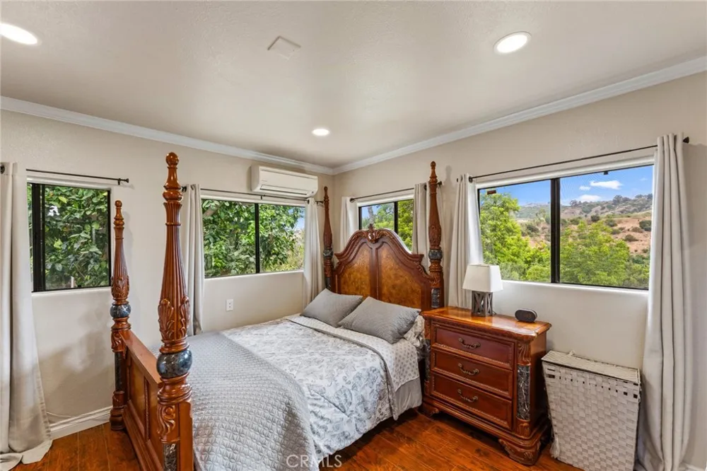 1916 Tumin Road La Habra Heights, CA 90631