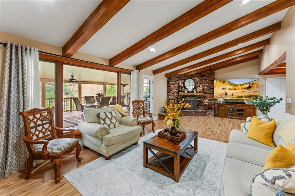 1916 Tumin Road La Habra Heights, CA 90631