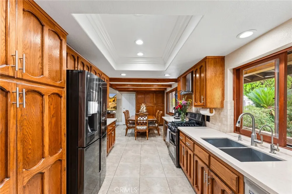 1916 Tumin Road La Habra Heights, CA 90631