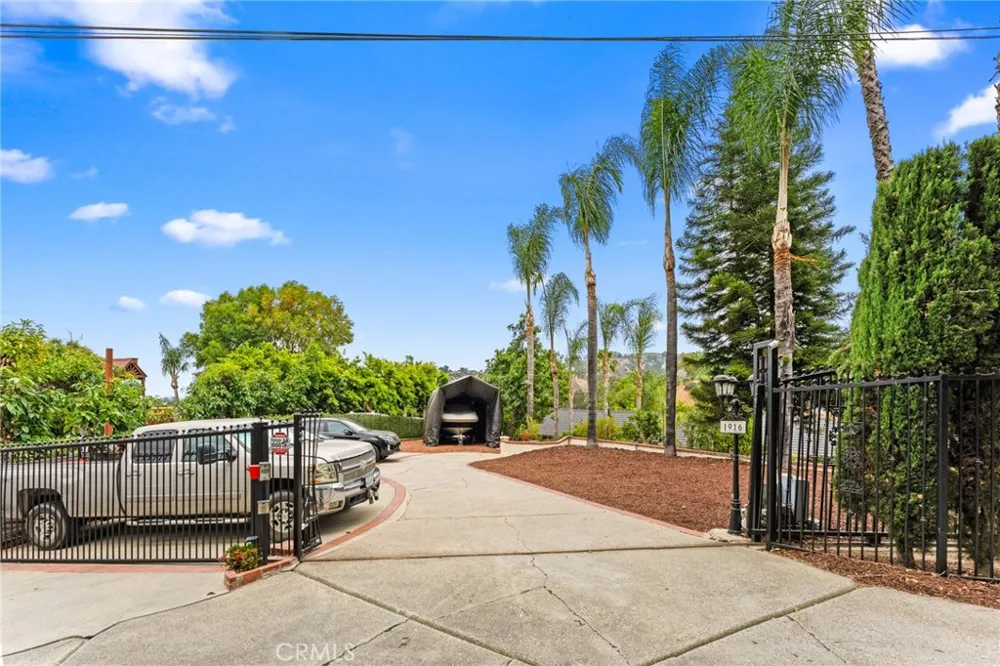 1916 Tumin Road La Habra Heights, CA 90631