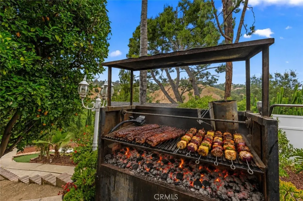 1916 Tumin Road La Habra Heights, CA 90631