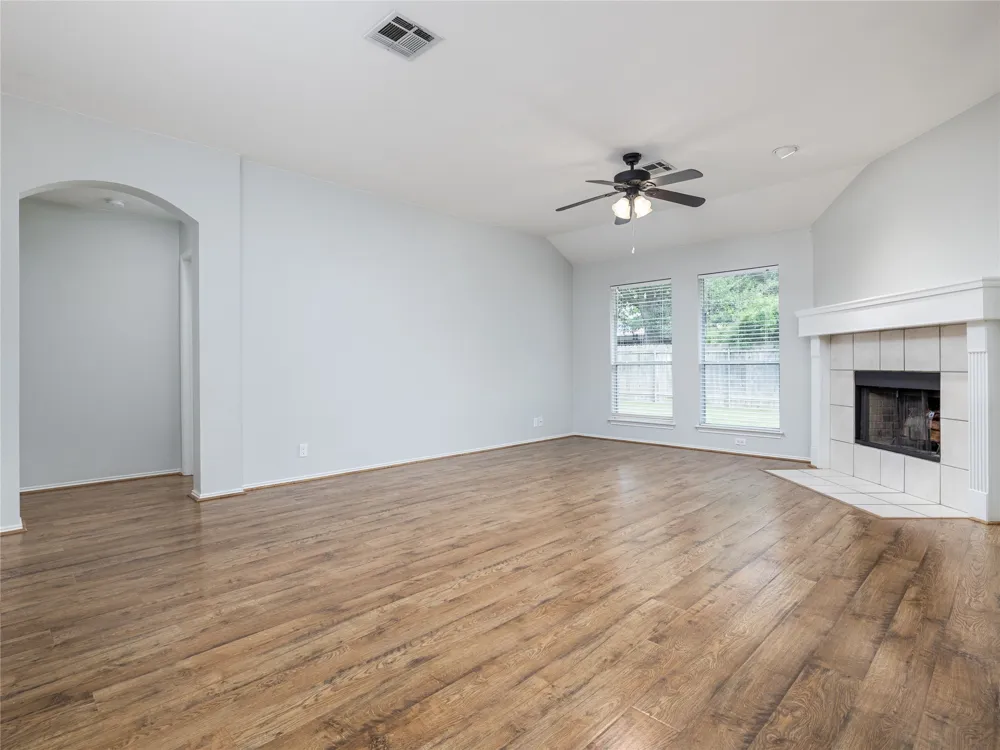 3064 Bent Tree Loop Round Rock, TX 78681