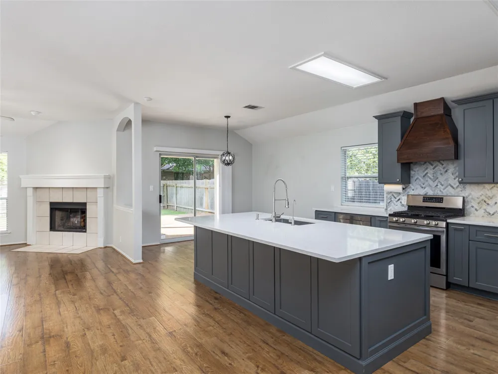 3064 Bent Tree Loop Round Rock, TX 78681