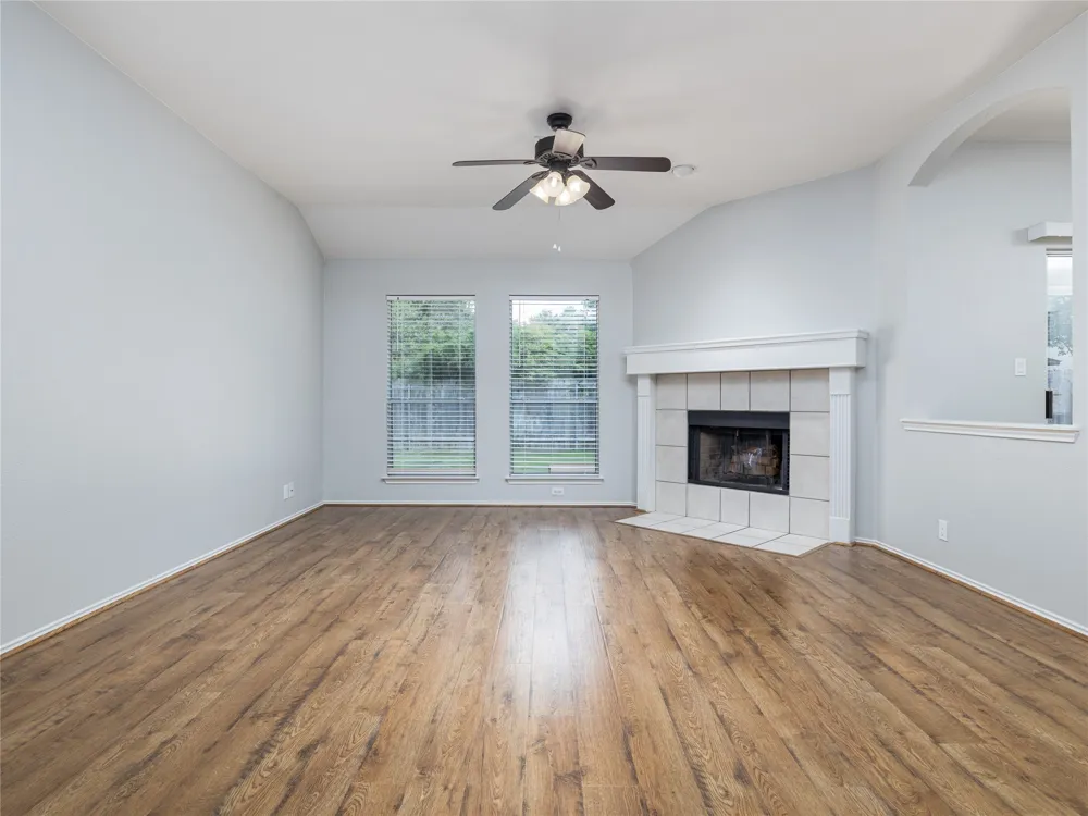 3064 Bent Tree Loop Round Rock, TX 78681