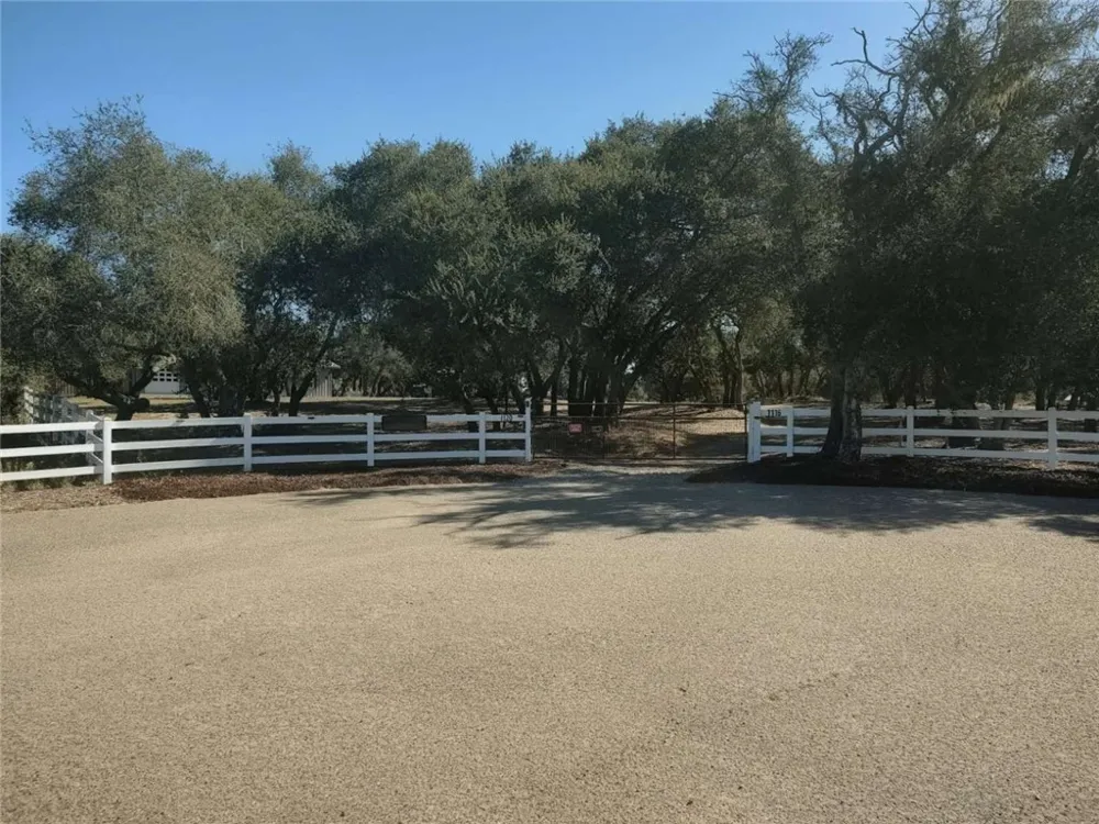 1116 Rolling Oaks Drive Arroyo Grande, CA 93420