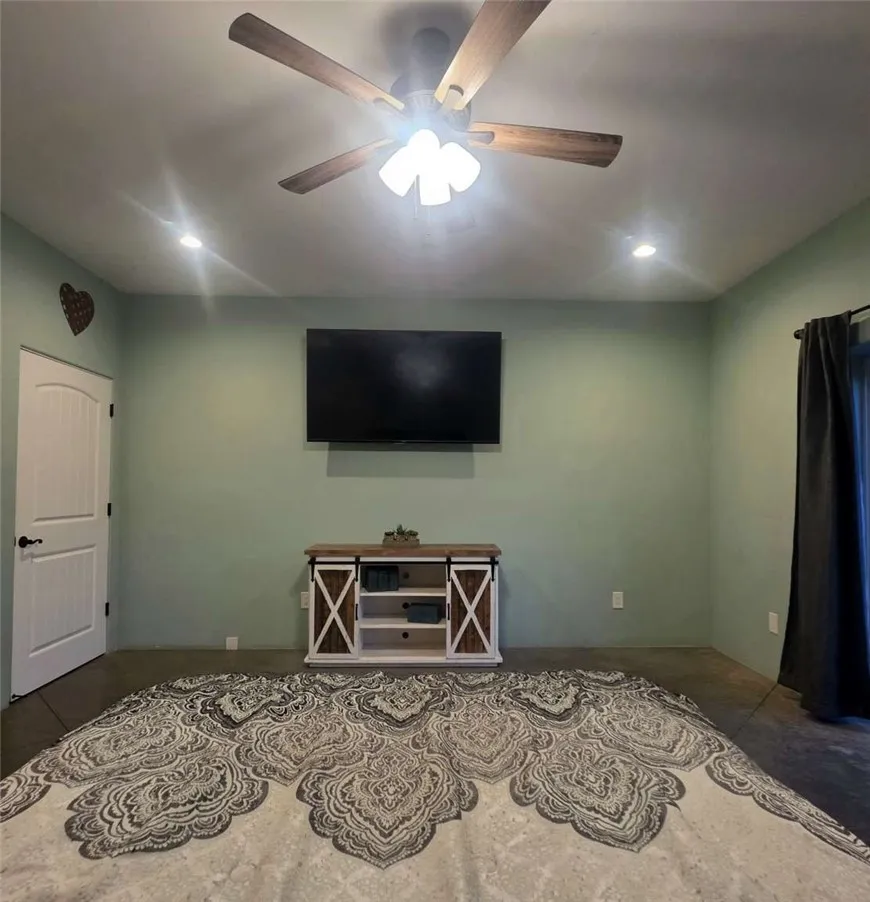1116 Rolling Oaks Drive Arroyo Grande, CA 93420