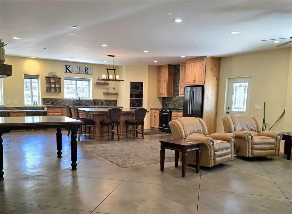 1116 Rolling Oaks Drive Arroyo Grande, CA 93420
