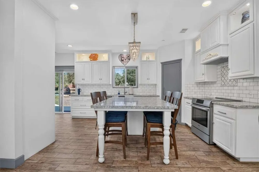 1116 Rolling Oaks Drive Arroyo Grande, CA 93420