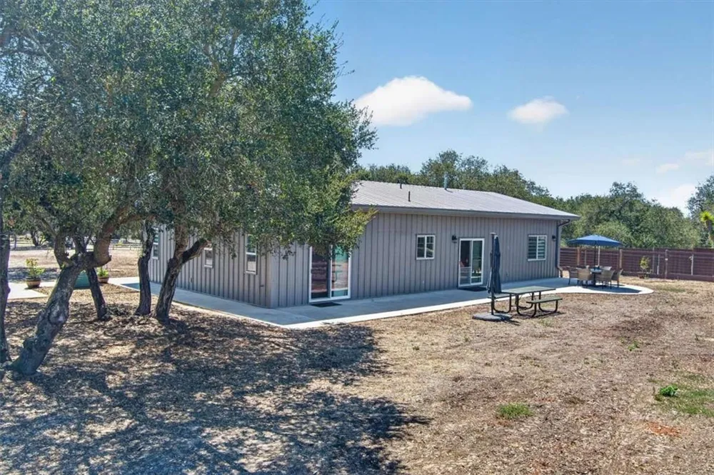 1116 Rolling Oaks Drive Arroyo Grande, CA 93420