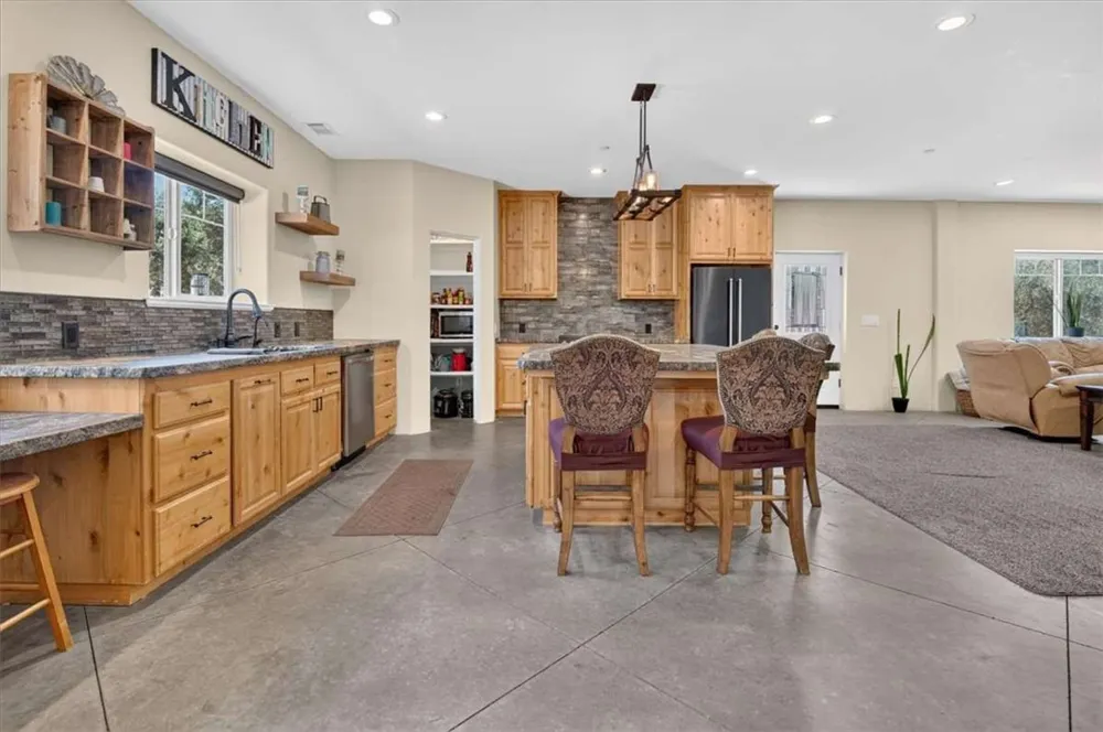 1116 Rolling Oaks Drive Arroyo Grande, CA 93420