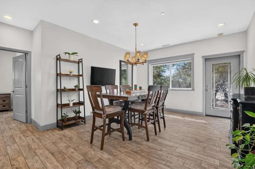 1116 Rolling Oaks Drive Arroyo Grande, CA 93420