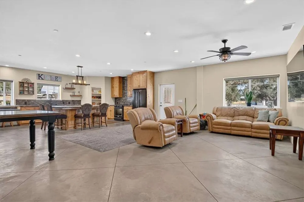 1116 Rolling Oaks Drive Arroyo Grande, CA 93420