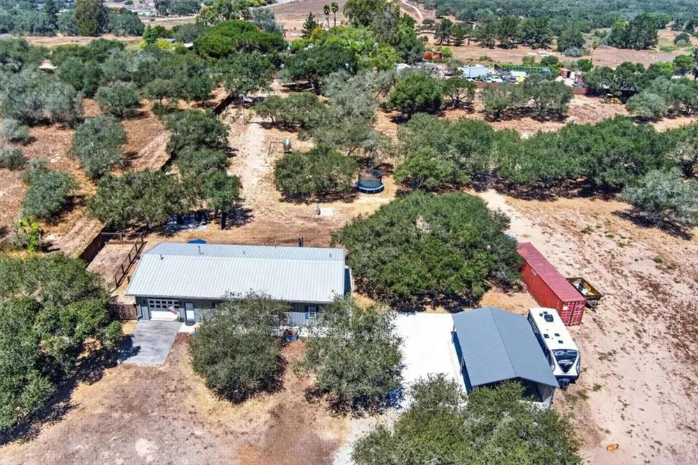 1116 Rolling Oaks Drive Arroyo Grande, CA 93420