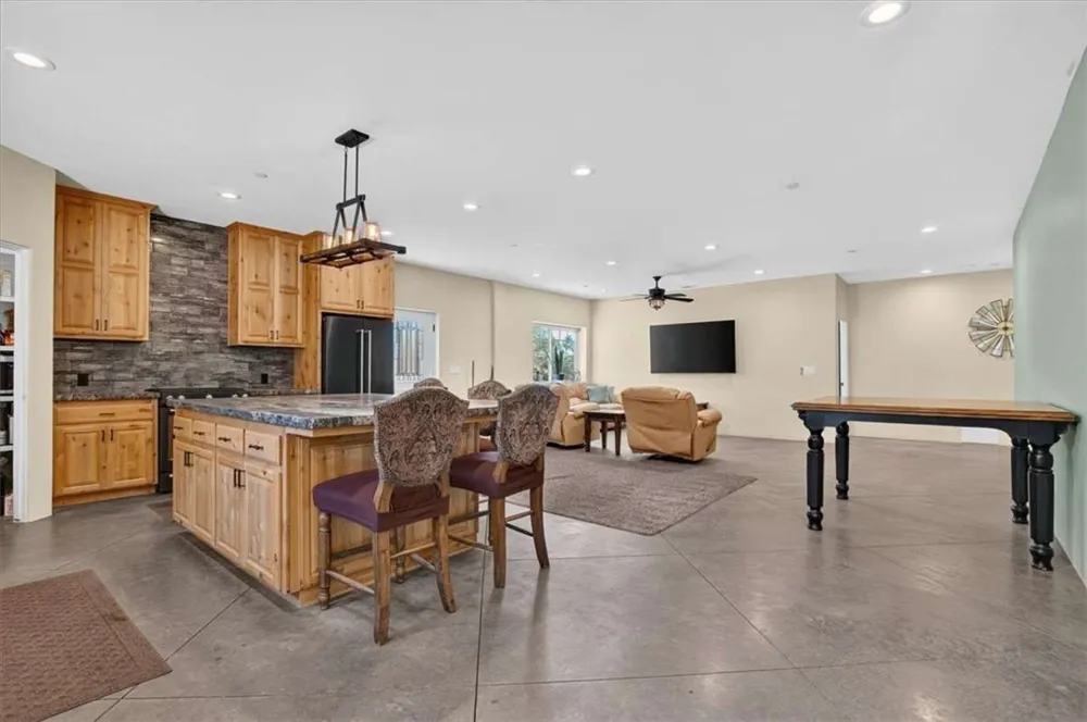 1116 Rolling Oaks Drive Arroyo Grande, CA 93420