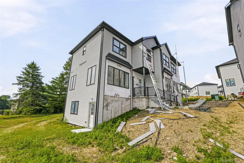 3 Hemlock Court Chester, NY 10918