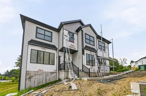 3 Hemlock Court