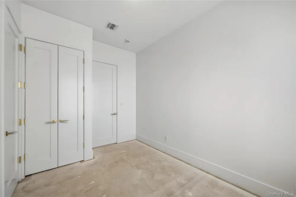 3 Hemlock Court Chester, NY 10918