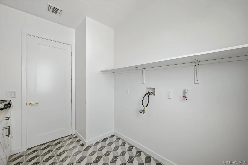 3 Hemlock Court Chester, NY 10918